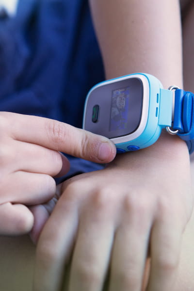 Klokke for barn - vit hvor barnet ditt befinner seg